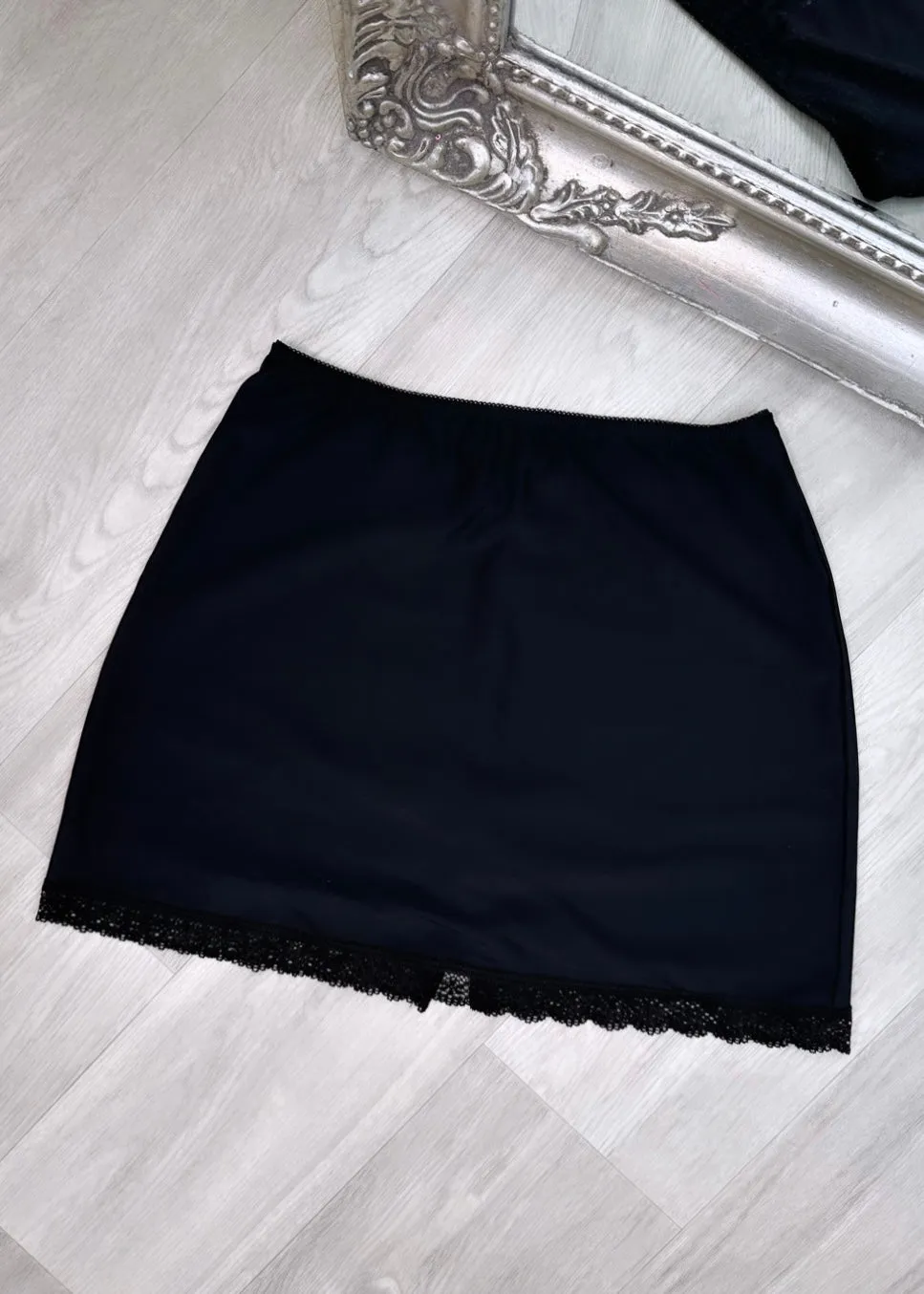 Angela Black Short Half Slip